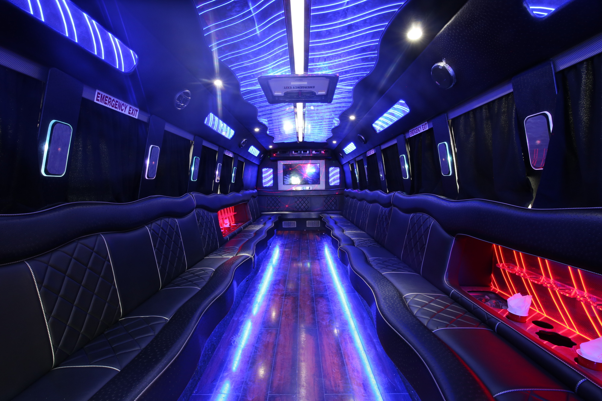5 Ways to plan a perfect birthday bash in a limousine!